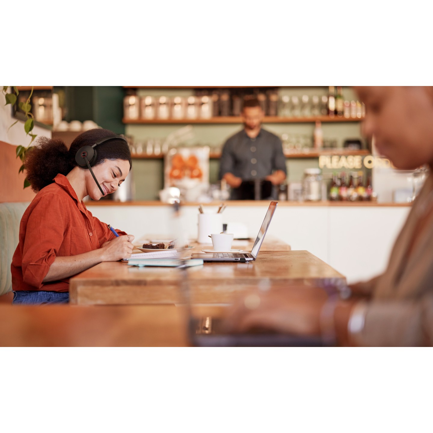 Yealink BH74 Wireless Bluetooth Headset 4-Mic ANC w/ Dongle & Stand (Boxed) — Buy in Cyprus with Fast Delivery