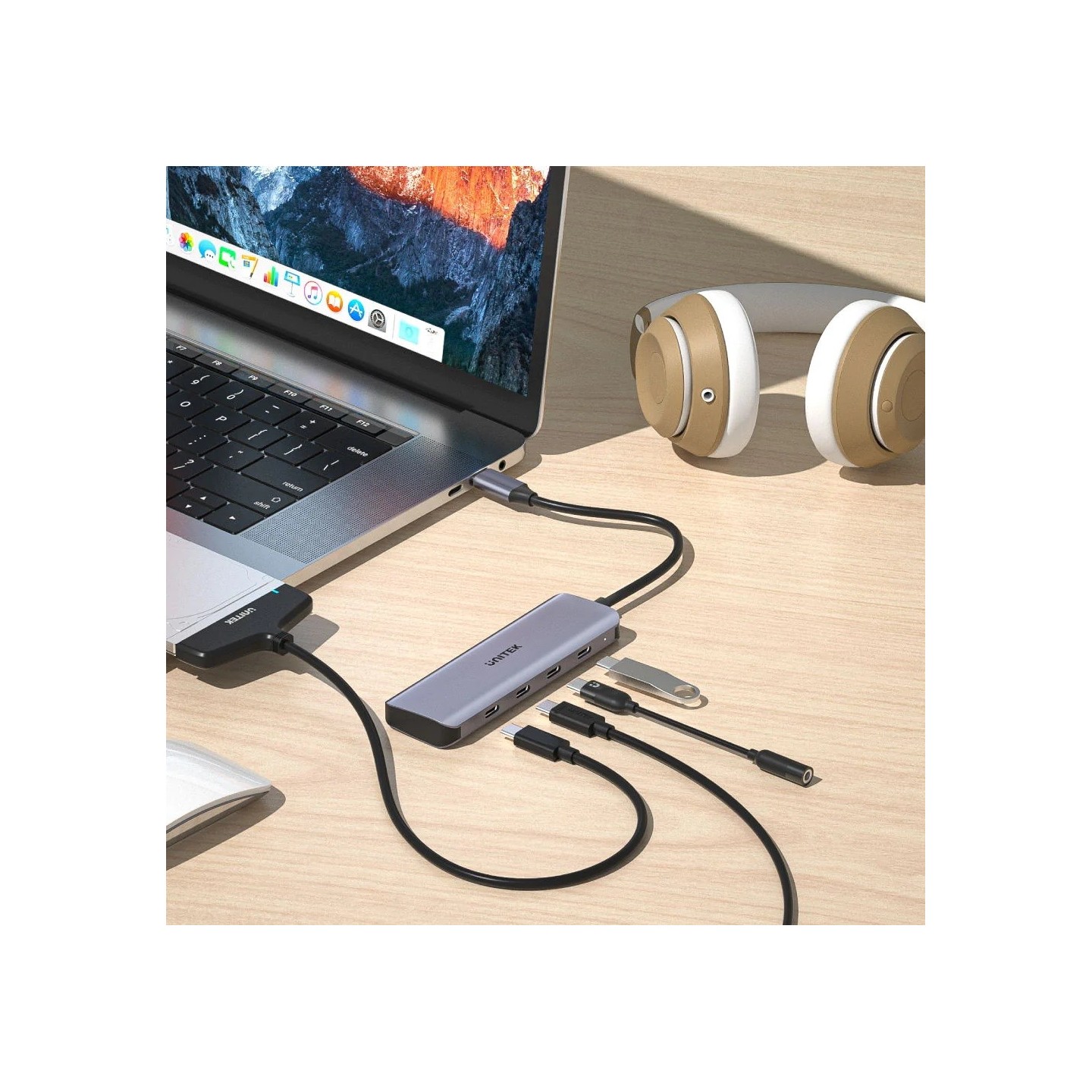 Unitek H1107K uHUB Q4 Next 4-Port USB-C Hub - USB 3.2 5Gbps Space Grey — Armenius Store Cyprus
