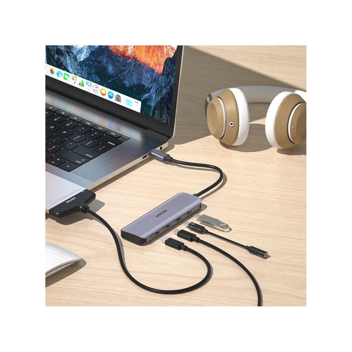 Unitek H1107K uHUB Q4 Next – 4-Port USB-C Hub USB 3.2 5Gbps | Armenius Store