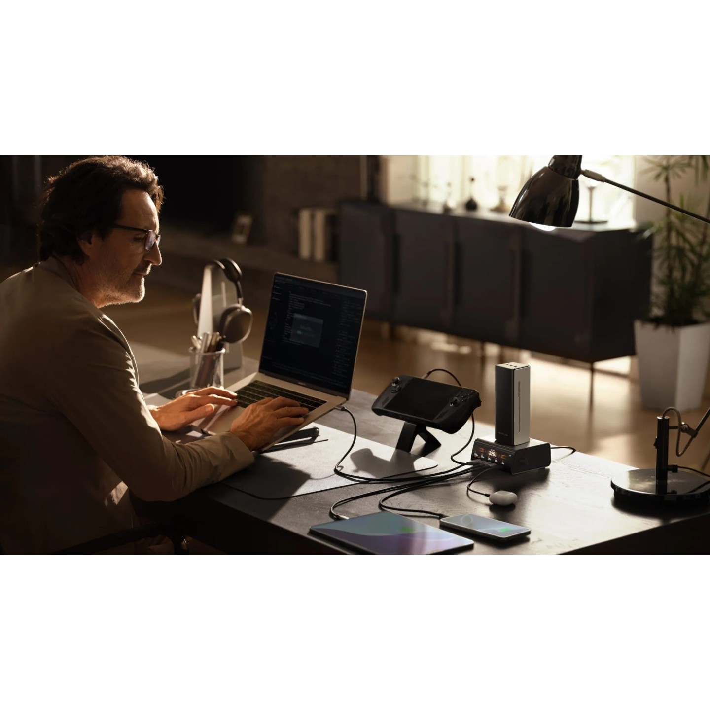 EcoFlow RAPID Pro Desktop Charger 320W - Can Charge 6 devices at once including RAPID Pro Powerbanks in 20mins - LCD ...