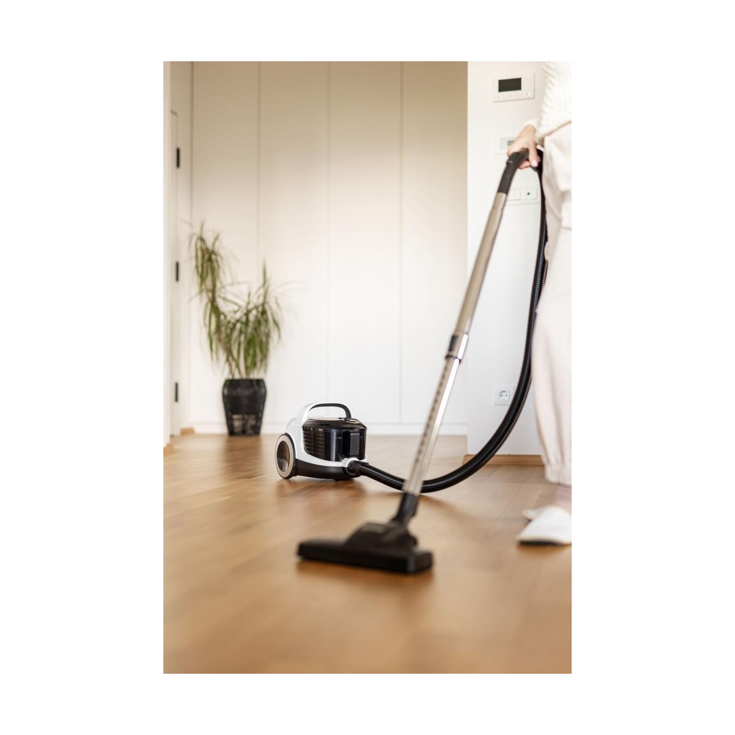 Gorenje Cleaning Vacuum - VCE01G2AW - Bagless 800W 2.2L — Buy in Cyprus with Fast Delivery