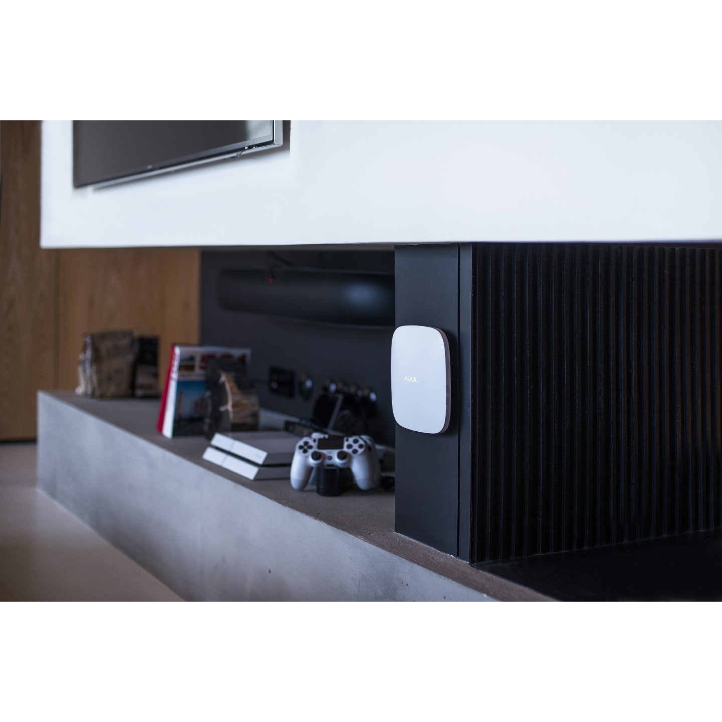 AJAX TCP-IP GSM Alarm Hub - White — Buy in Cyprus with Fast Delivery