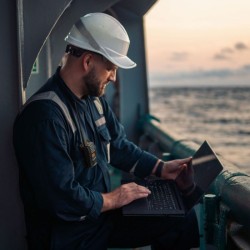 Buy Midland ARCTIC Portable Marine VHF Transceiver - IP67 Black in Cyprus, Nicosia, Limassol, Larnaka, Pafos