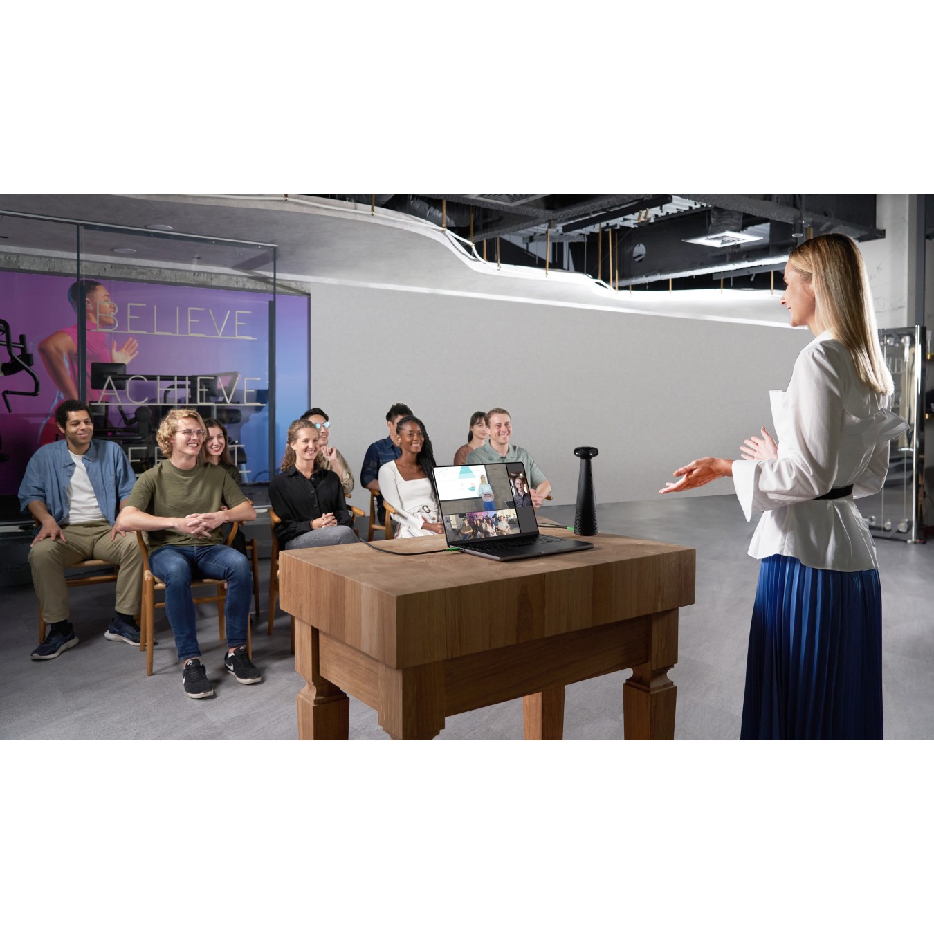 IPEVO Immersive Conference Camera & Speakerphone - TOTEM 360 - Immersive Conference Camera & Speakerphone