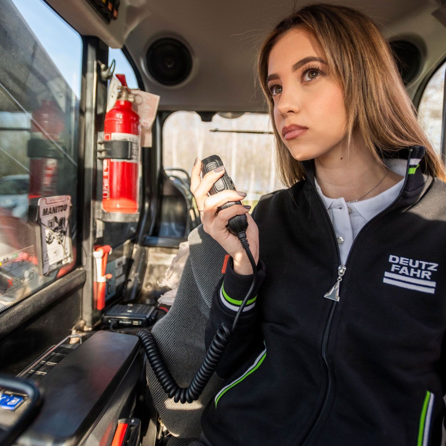 Midland Car Radio - M5 - CB AM FM — Buy in Cyprus with Fast Delivery