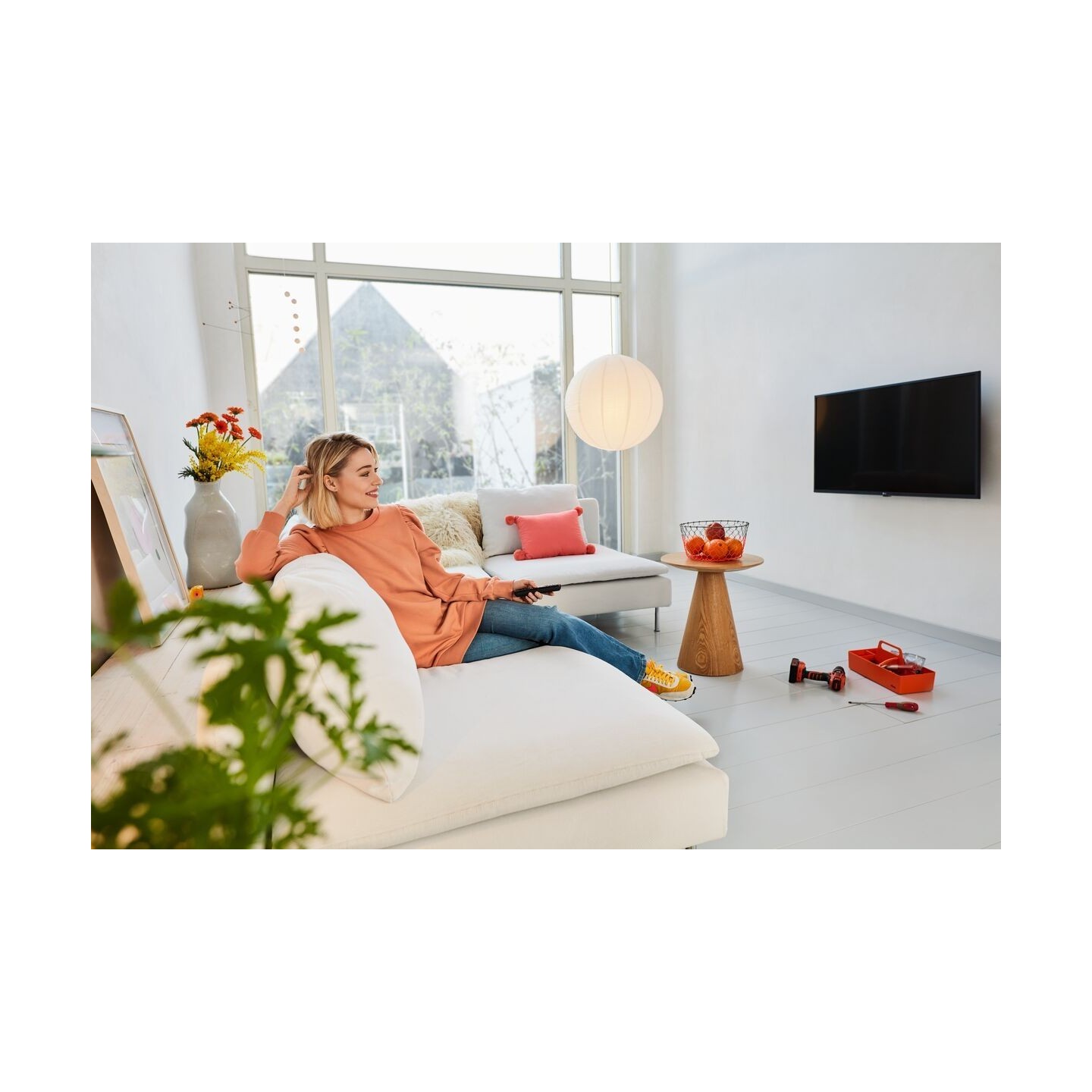 Vogels TV Wall Mount - TVM1213 - Tilt 19-43'' Black — Buy in Cyprus with Fast Delivery