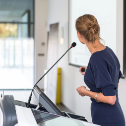 Marmitek WPR 400 Wireless Presenter Remote w/ Pointer Zoom Air Mouse - USB-C/A (Boxed) — Buy in Cyprus with Fast Delivery