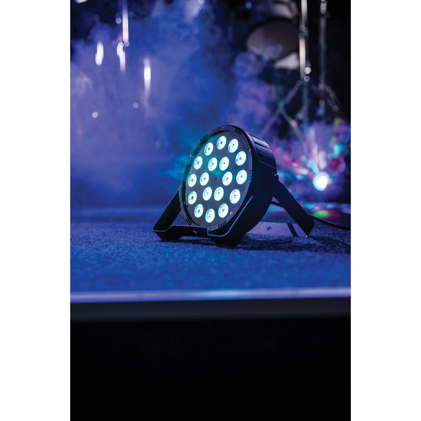 QTXlight PAR100 3in1 LED Plastic PARCan - 154.030UK - 3in1 LED Plastic PARCan — Buy in Cyprus with Fast Delivery