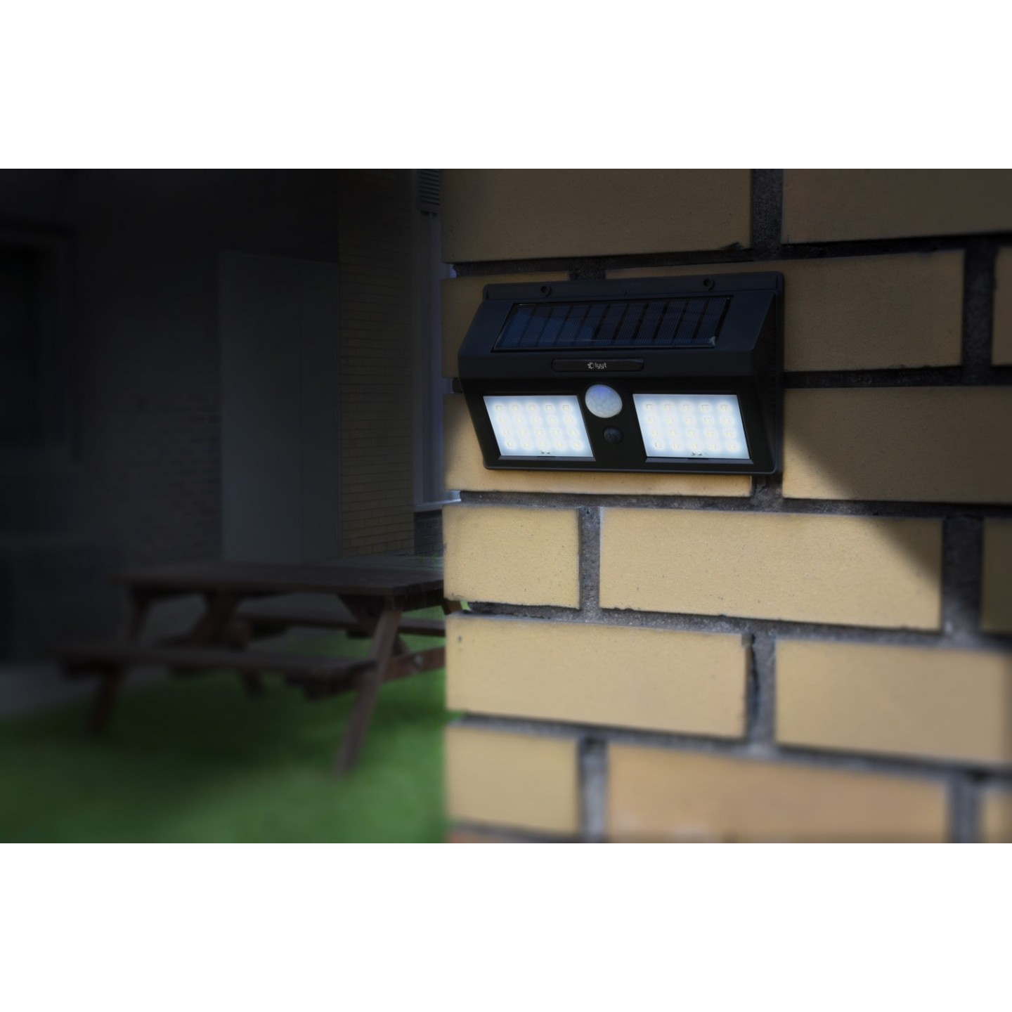 LYYT 40 LED Solar Security Light - 154.843UK - with Motion Sensor — Buy in Cyprus with Fast Delivery