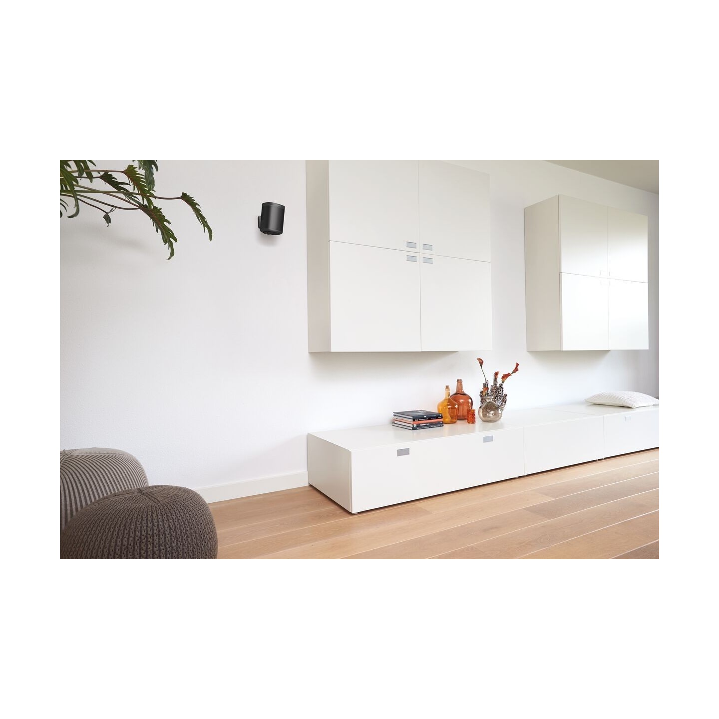 Vogels Wall Mount - SOUND 4201 - for SONOS ONE PLAY1 White — Buy in Cyprus with Fast Delivery