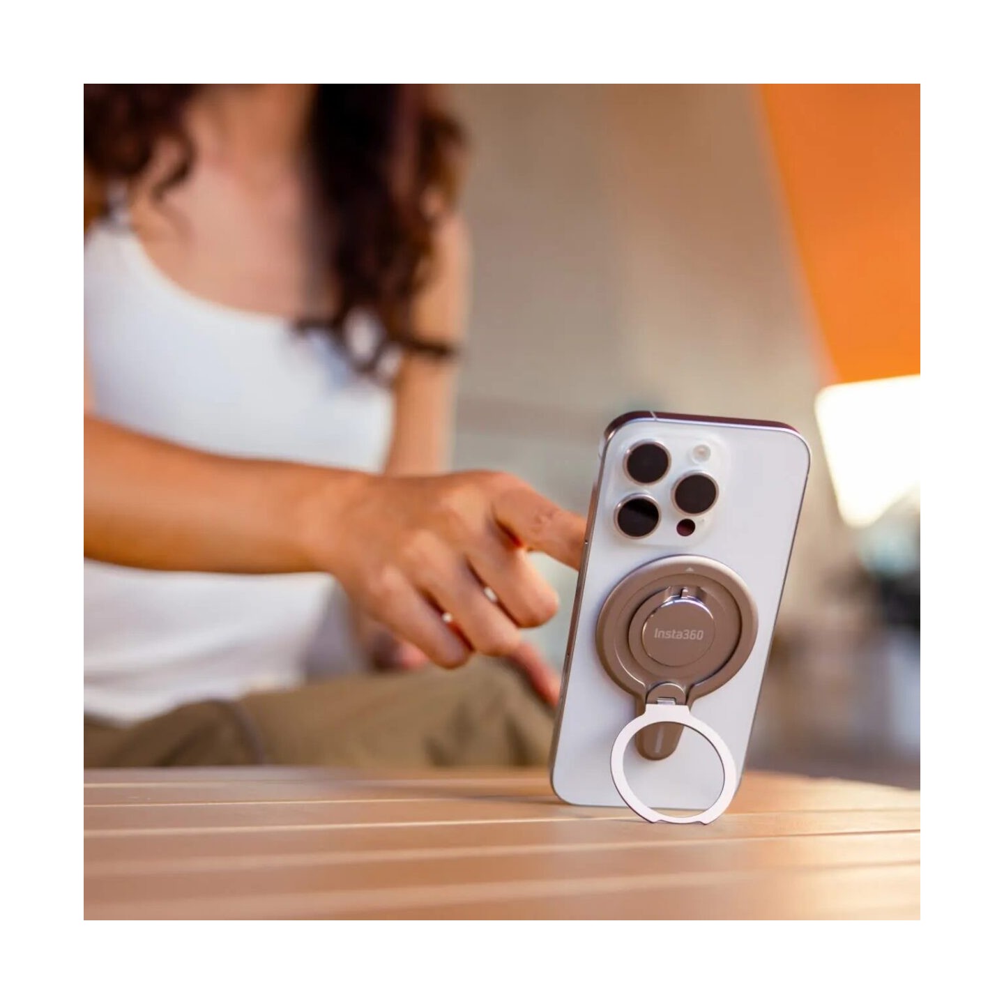 Insta360 Creator Bundle (White) Gimbal Stabilizer for Smartphone - Flow 2 Pro - AI-Powered — Buy in Cyprus with Fast Delivery