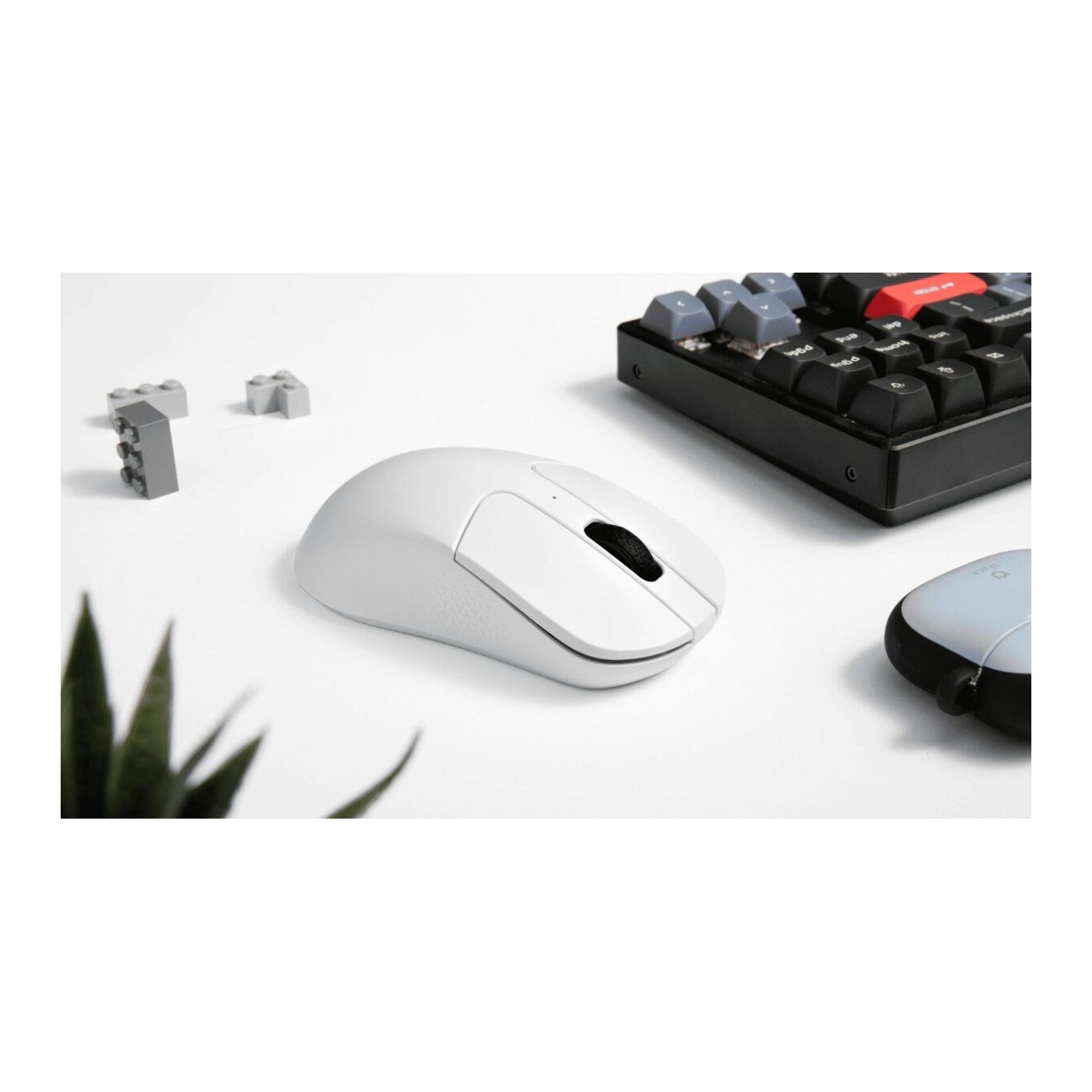 Keychron M3 Mini White Wireless Mouse - M3M-A24 - 8K Polling Rate Ultra-lightweight — Buy in Cyprus with Fast Delivery