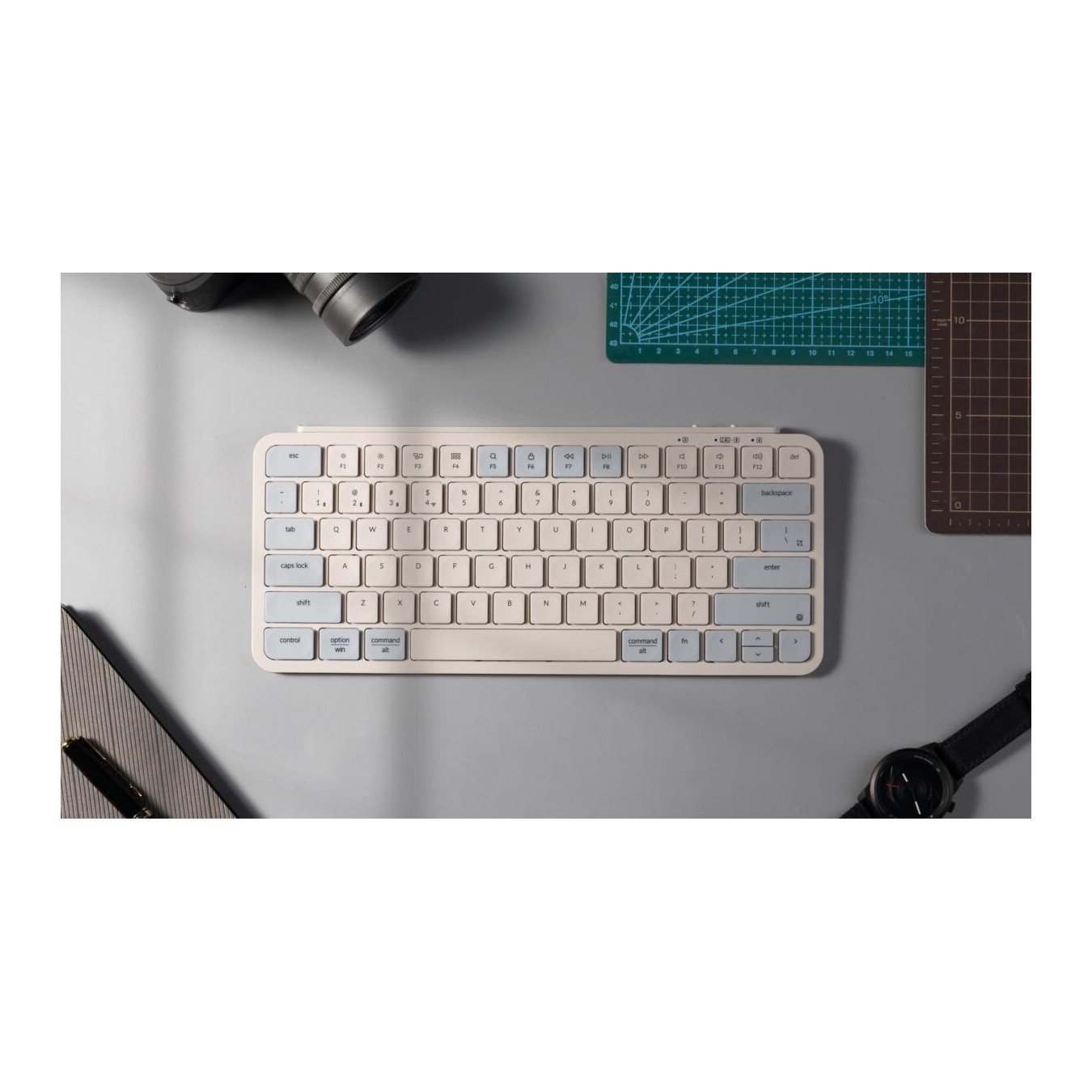 Keychron B1 Pro - B1P-K11 - Ultraslim Mini Wireless BT Keyboard ZMK Online customize Retro Blue 75% US