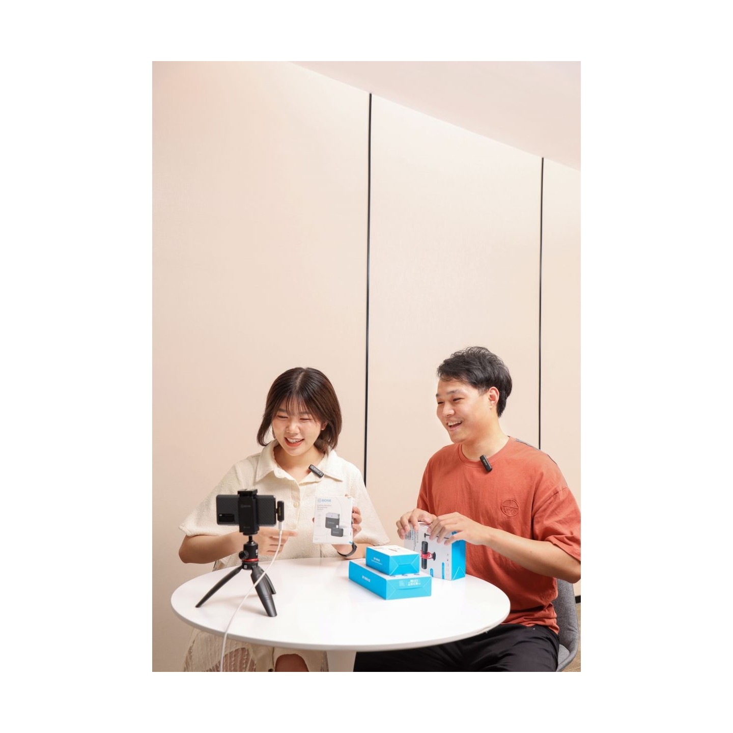 BOYA 2.4GHz Mobile wireless mic For Android USB-C - BY-WM3T2-U2 - 2 transmitters, two person vlog