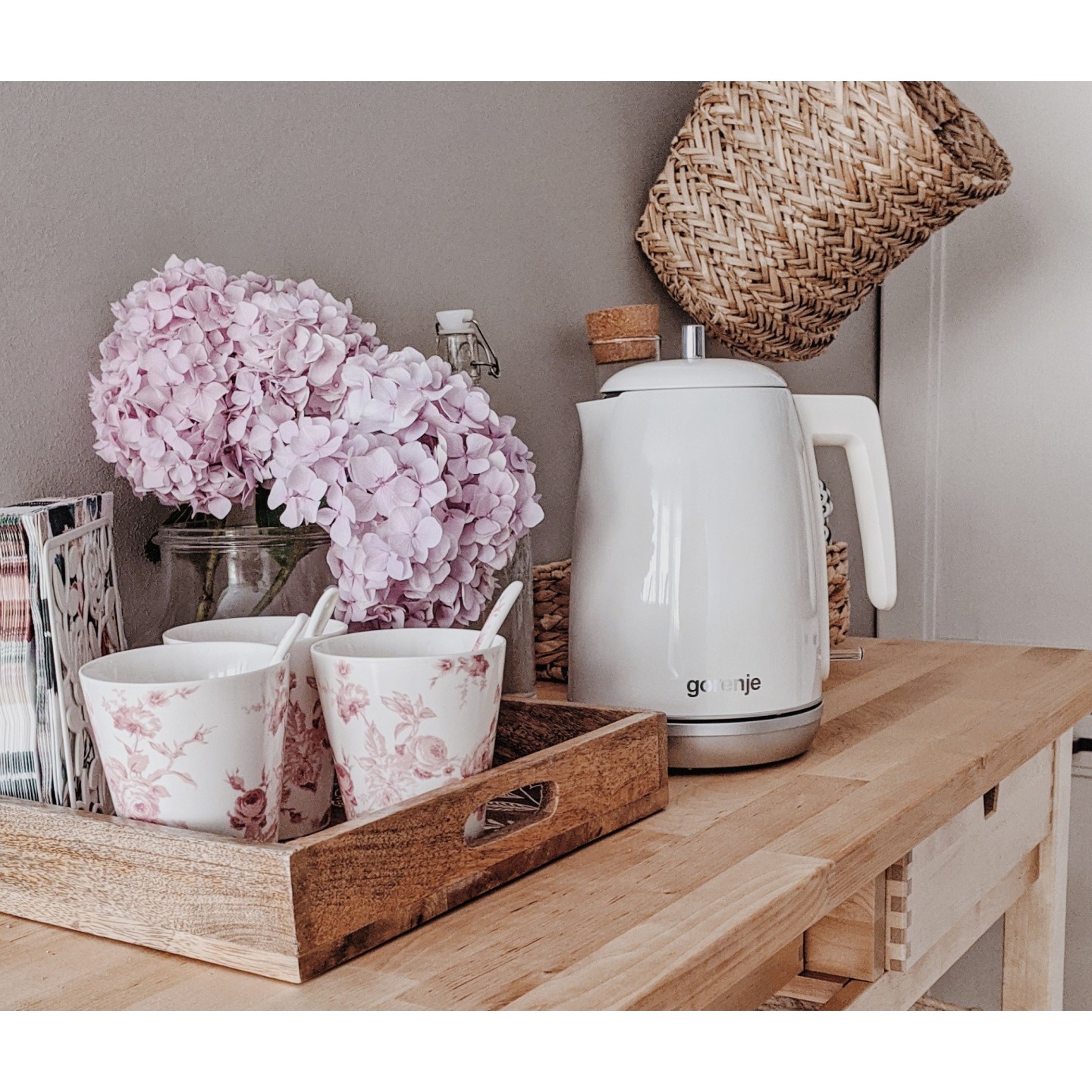 Gorenje Kitchen Kettle - K15RL - 2200W 1.7L Retro Ivory — Buy in Cyprus with Fast Delivery