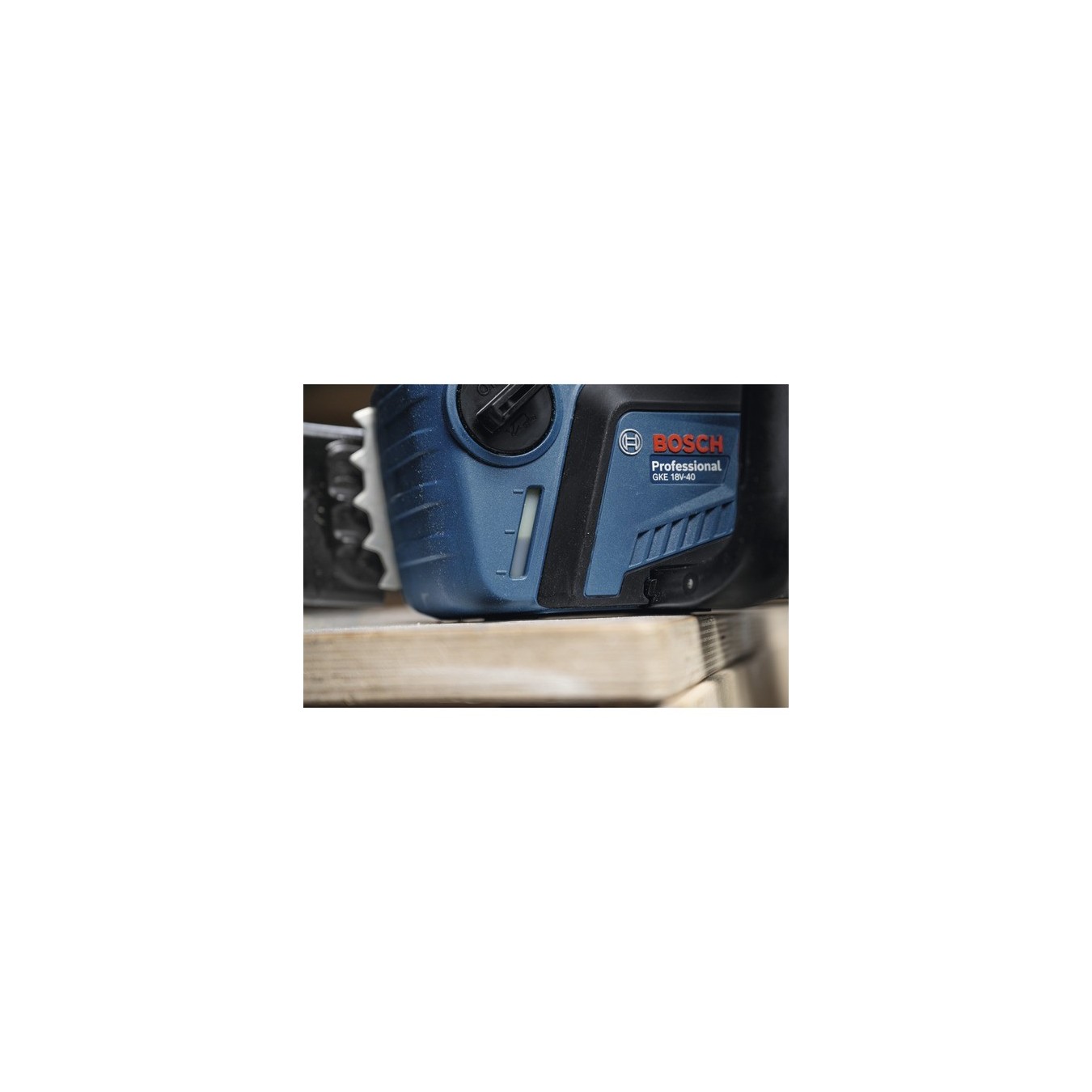 Cordless chainsaw - GKE 18V-40 - Professional solo, 18 volts — Buy in Cyprus with Fast Delivery