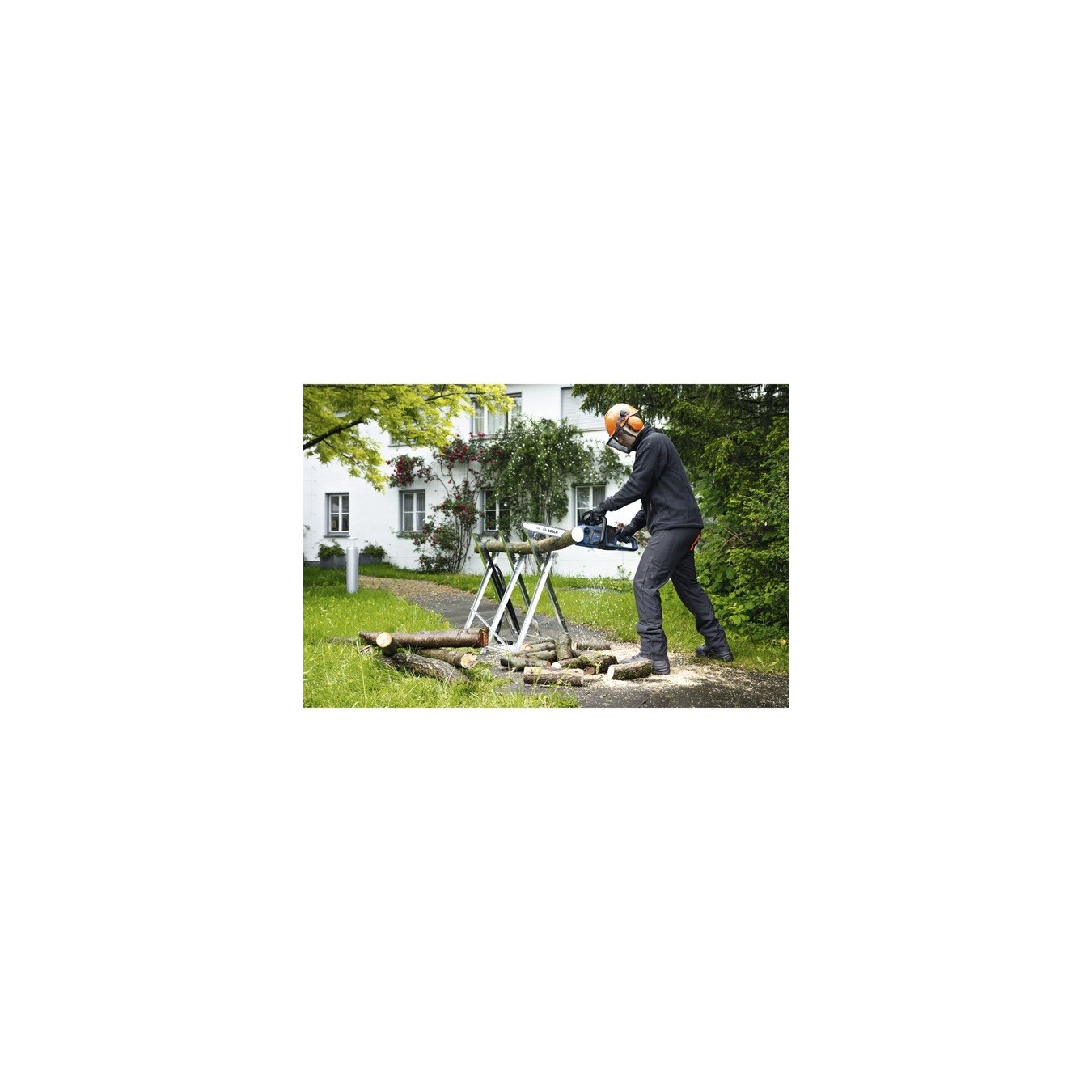 Cordless chainsaw - GKE 18V-40 - Professional solo, 18 volts — Buy in Cyprus with Fast Delivery