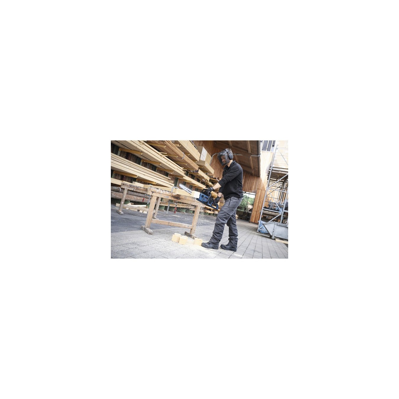 Cordless chainsaw - GKE 18V-40 - Professional solo, 18 volts — Buy in Cyprus with Fast Delivery