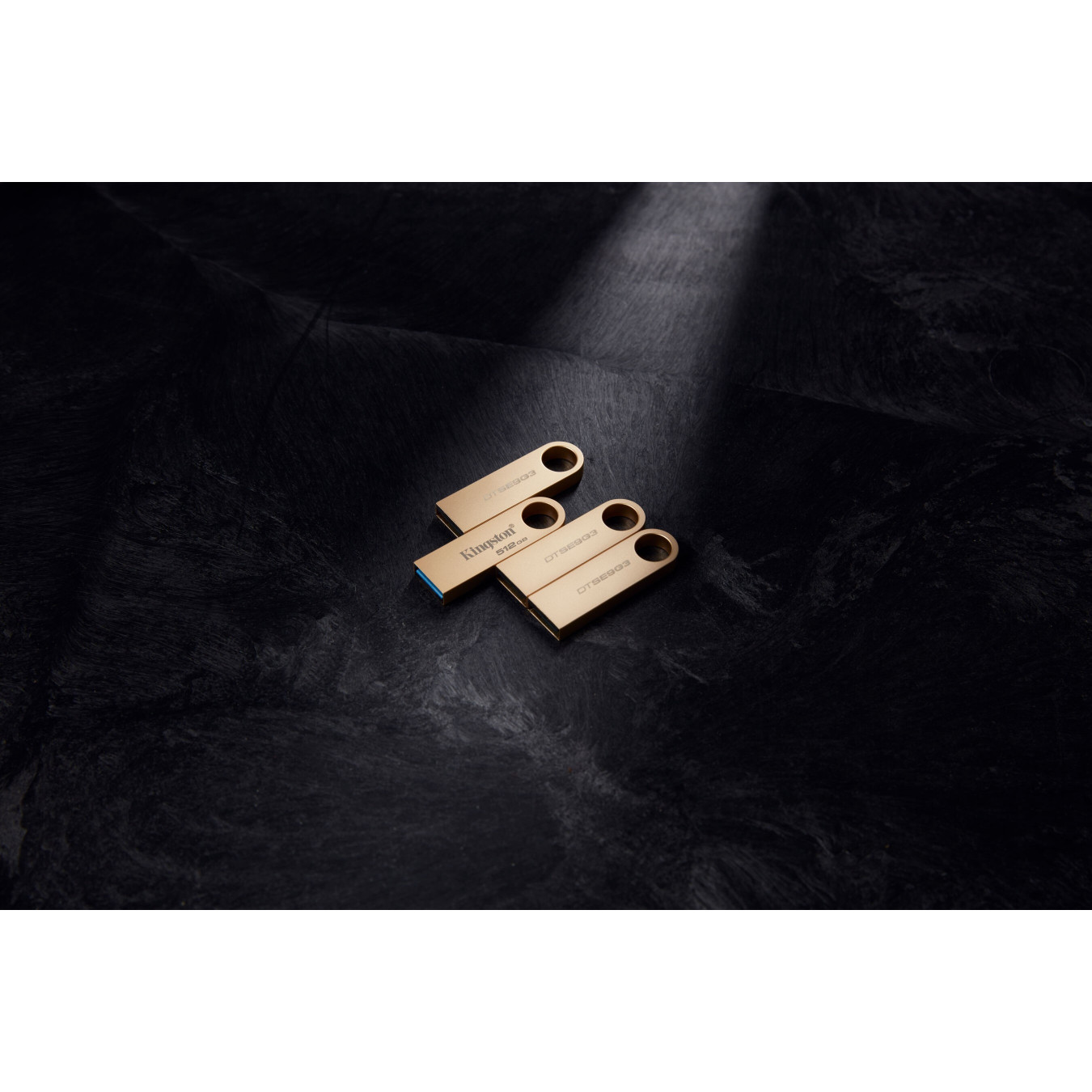 Kingston DataTraveler SE9 G3 - DTSE9G3 - 64GB USB 3.2 Gen 1 Flash Drive (Gold, USB-A, 220MB/s)
