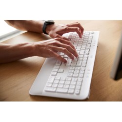 Buy Logitech MK650 Wireless Keyboard & Mouse Combo - 920-011022 - White, German ... in Cyprus, Nicosia, Limassol, Larnaka, Pafos