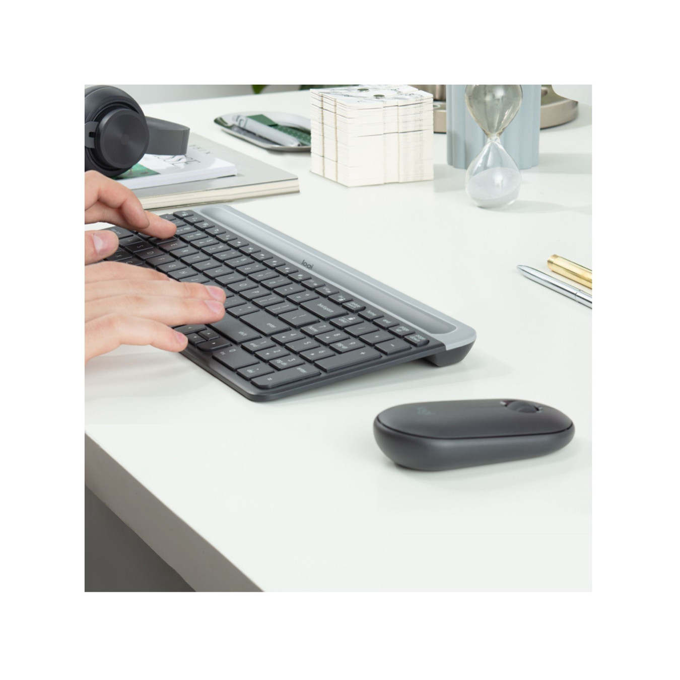 Logitech MK470 Slim Wireless Keyboard & Mouse Combo - 920-009204 - Graphite, US International (QWERTY), 2.4 GHz