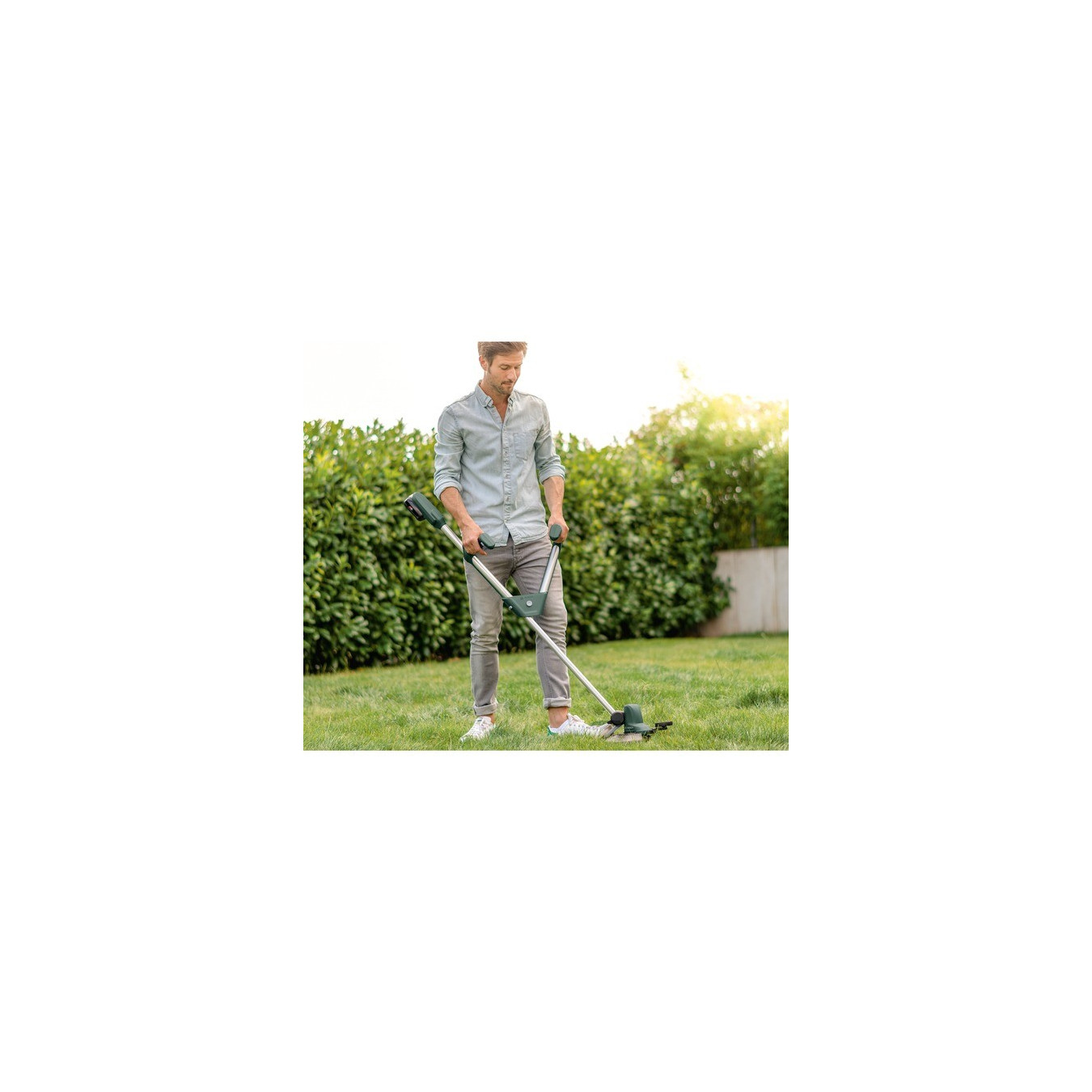 Akku-Rasentrimmer UniversalGrassCut 18V-26 Solo, 18Volt — Buy in Cyprus with Fast Delivery