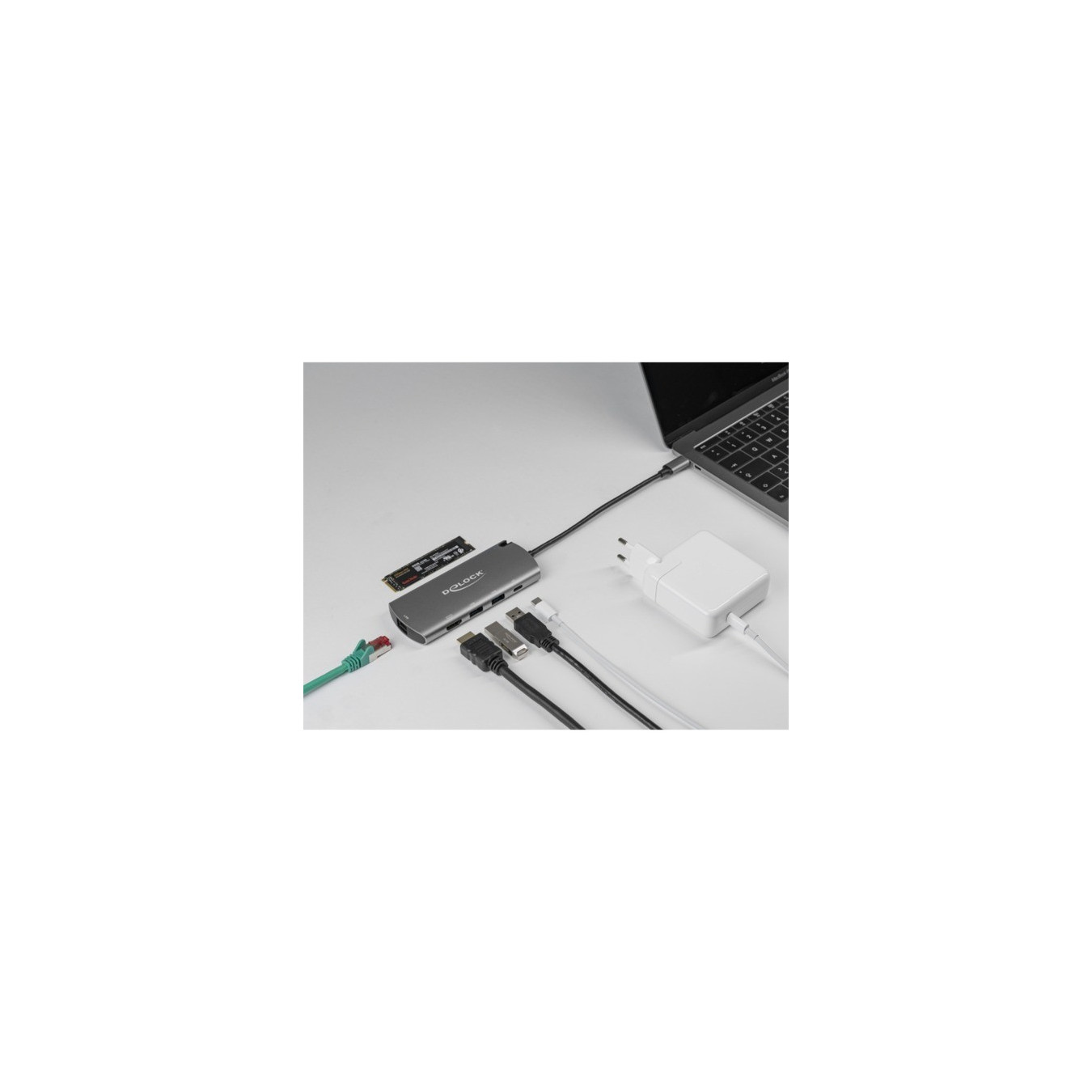 USB Type-C Dockingstation mit M.2 Slot — Buy in Cyprus with Fast Delivery