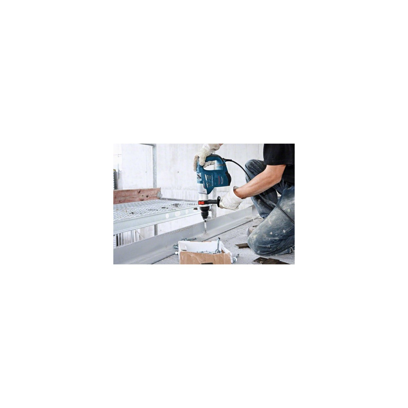Hammer drill GBH 4-32 DFR Professional — Buy in Cyprus with Fast Delivery