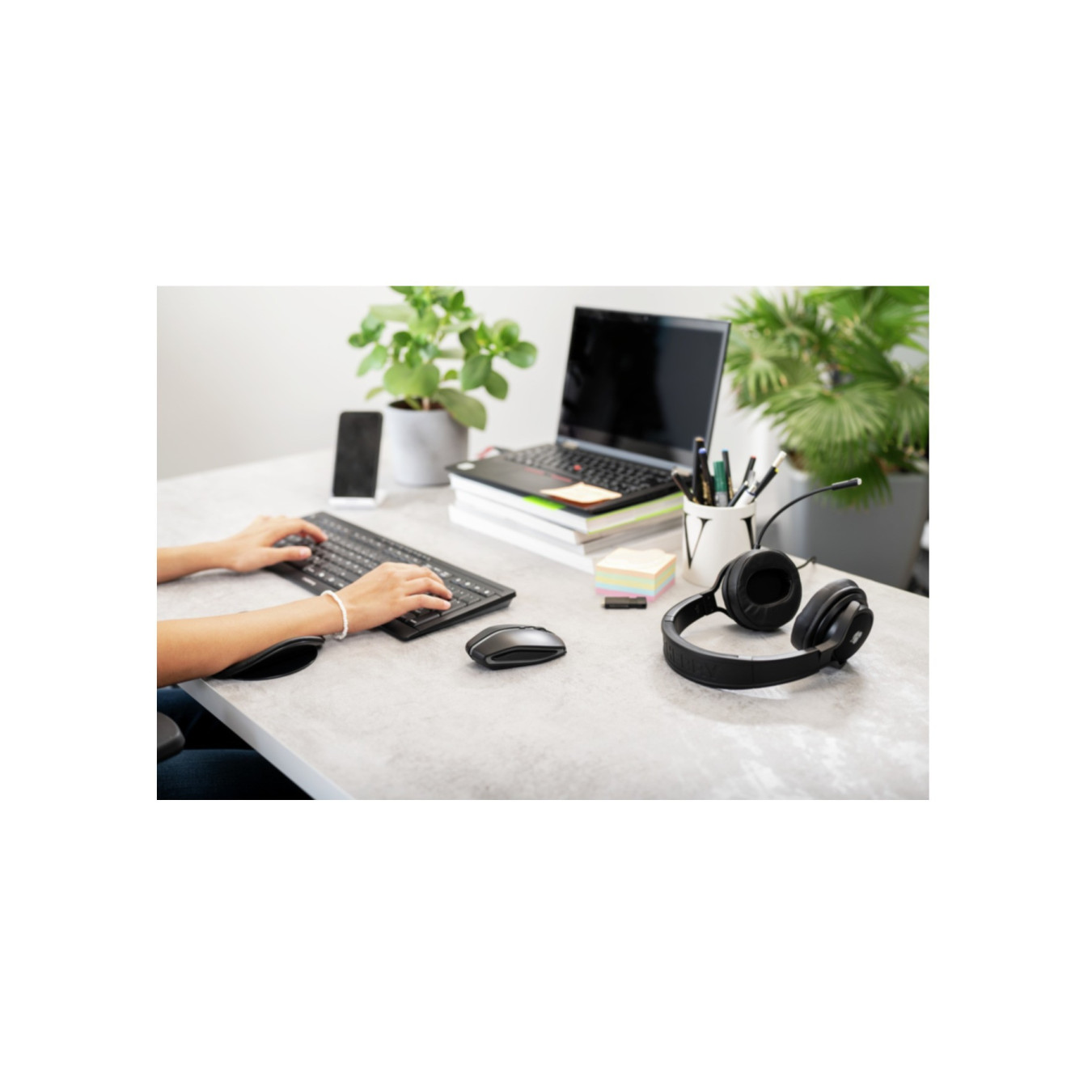 CHERRY Gentix BT - JW-7500-2 - Bluetooth 5.0 Ambidextrous Gaming Mouse, 2000 DPI, Black — Buy in Cyprus with Fast Delivery