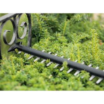 Cordless hedge trimmer Universal HedgeCut 18V-50 — Buy in Cyprus with Fast Delivery