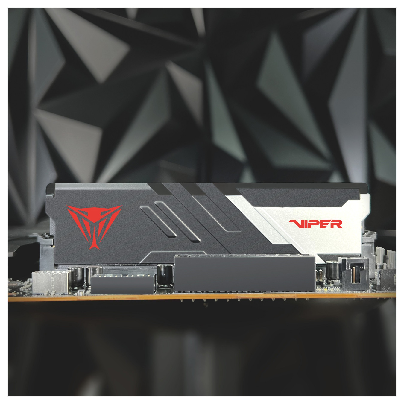 PC6000 Patriot 16GB (1x16) Viper Venom CL30 PE1057 — Buy in Cyprus with Fast Delivery