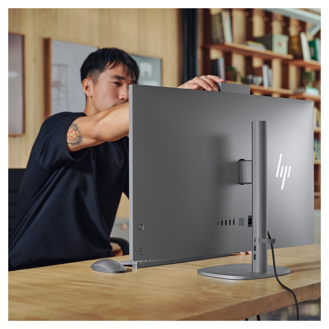 AIO HP OmniStudio X 32' UHD IPS All-in-One Core Ultra 7 256V 16GB 1TB SSD Win11 32-c1073ng — Buy in Cyprus with Fast Delivery