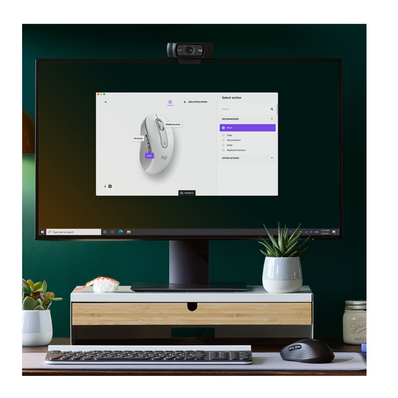 Logitech Signature M650 Wireless Mouse - Right-Hand Ergonomic, White, Bluetooth, 4000 DPI, AA Battery