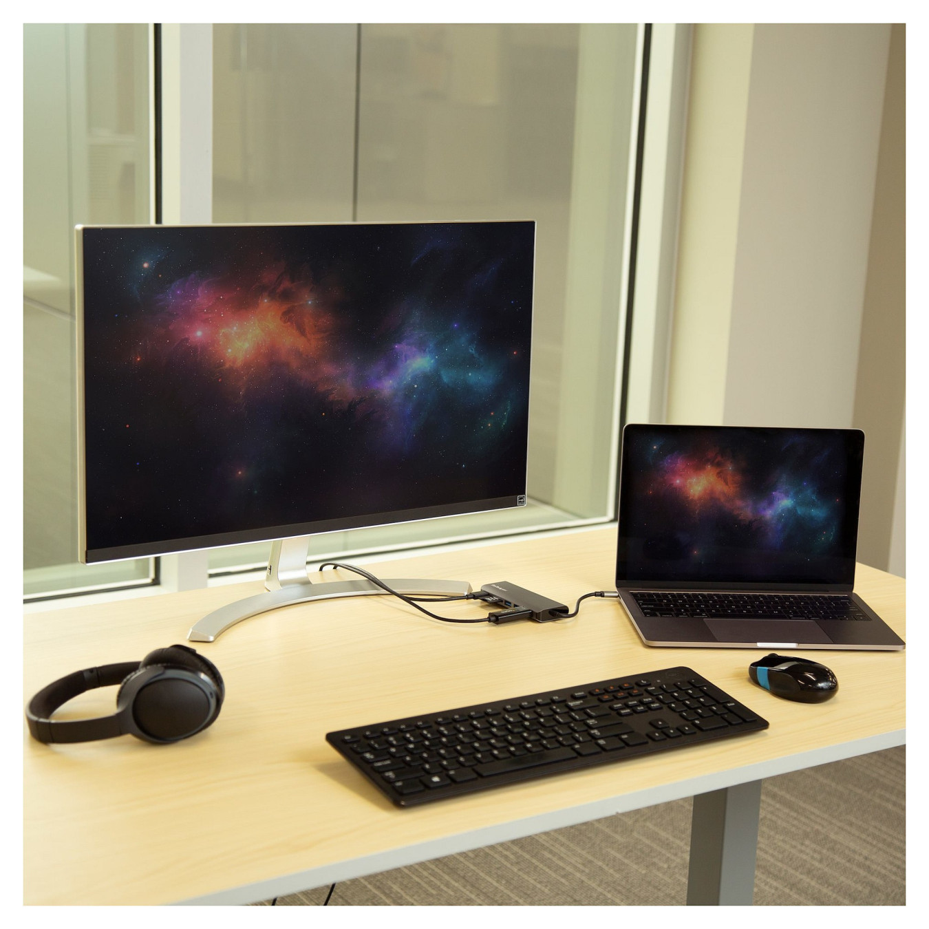 D StarTech USB-C MULTIPORT ADAPTER W SD — Buy in Cyprus with Fast Delivery
