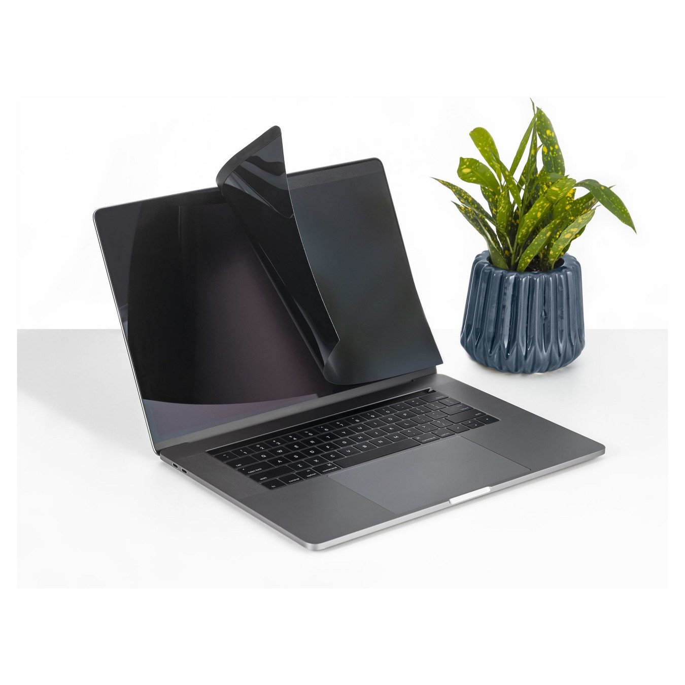 StarTech 13IN LAPTOP PRIVACY SCREEN — Buy in Cyprus with Fast Delivery