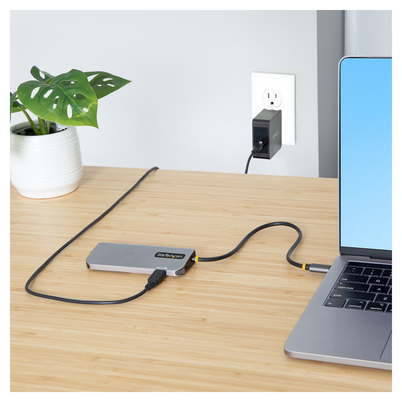 D StarTech USBC MULTIPORT ADAPTER 4K 60HZ — Buy in Cyprus with Fast Delivery