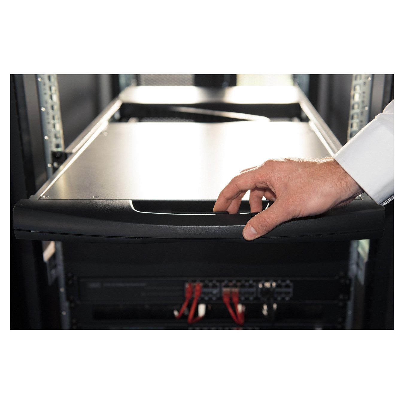 DIGITUS Modulare Konsole 19'HD LCD.1-port VGA KVM UK — Buy in Cyprus with Fast Delivery