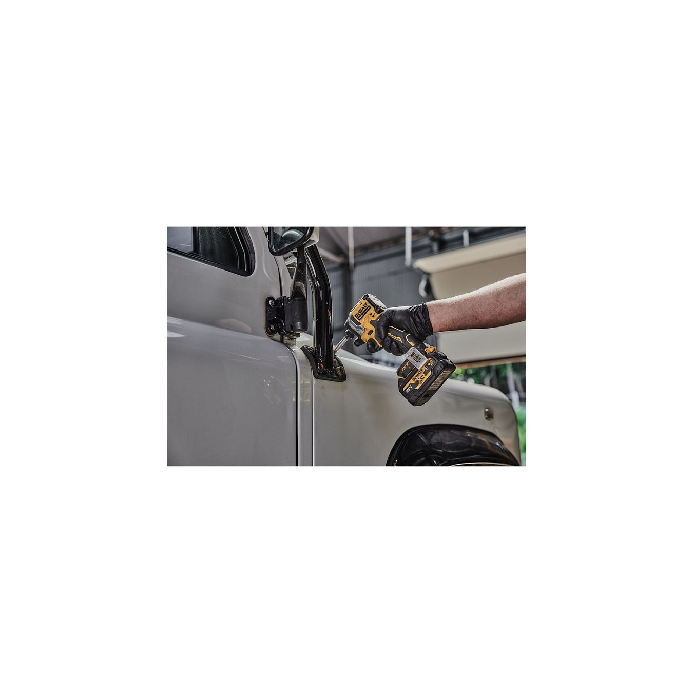 DEWALT Akku-Schlagschrauber (1 4). 18 Volt — Buy in Cyprus with Fast Delivery