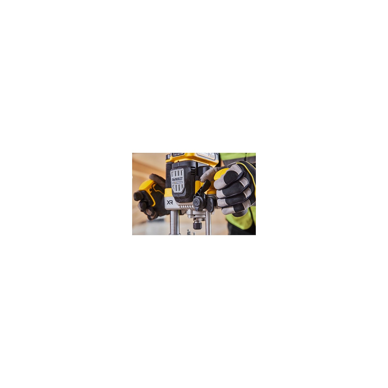 DEWALT Akku-Oberfräse. 18 V (Basisv.) — Buy in Cyprus with Fast Delivery