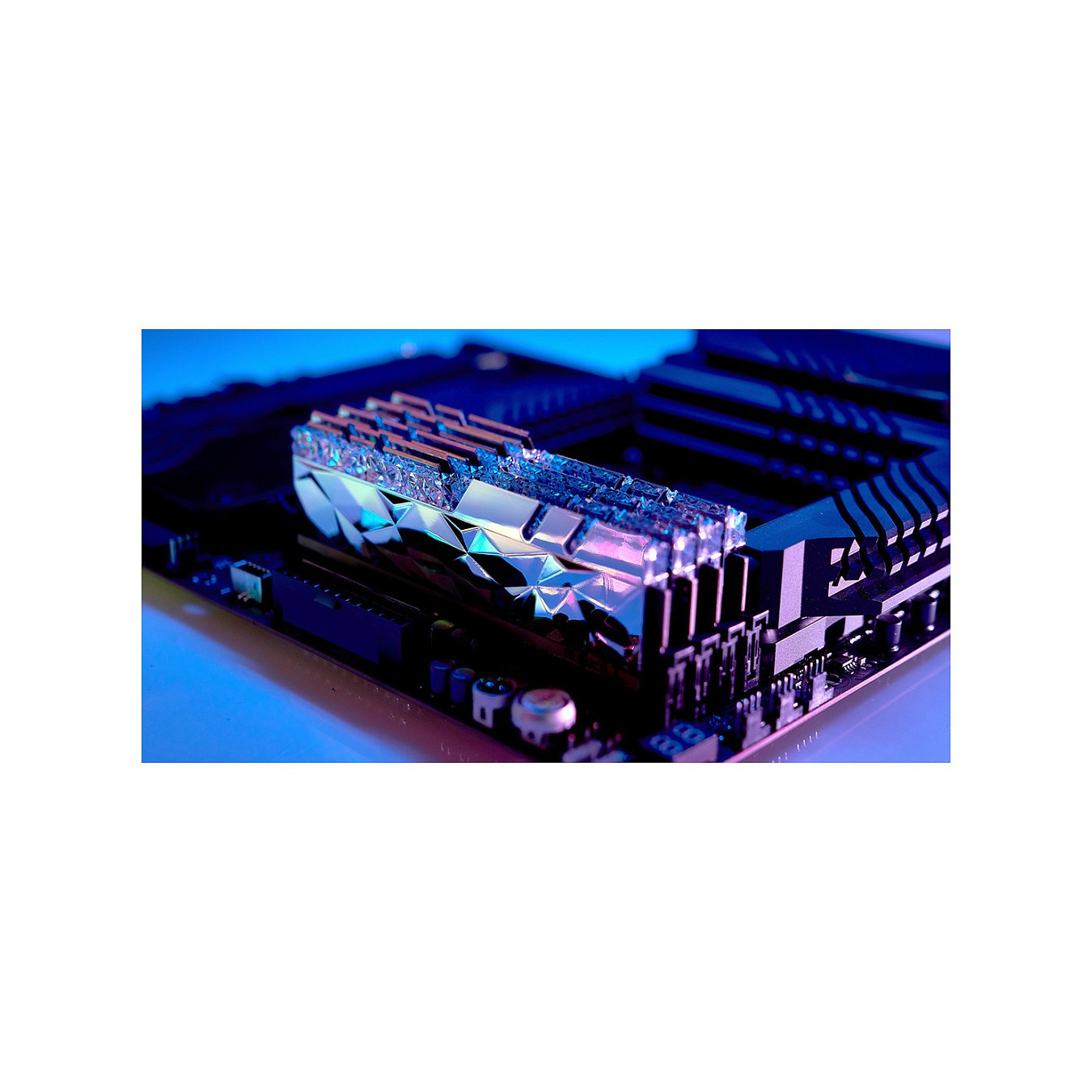 DIMM 64 GB DDR4-3600(4x 16 GB)Quad-Kit(silber. F4-3600C16Q-64GTESC. Trident Z Royal Elite. INTEL XMP)