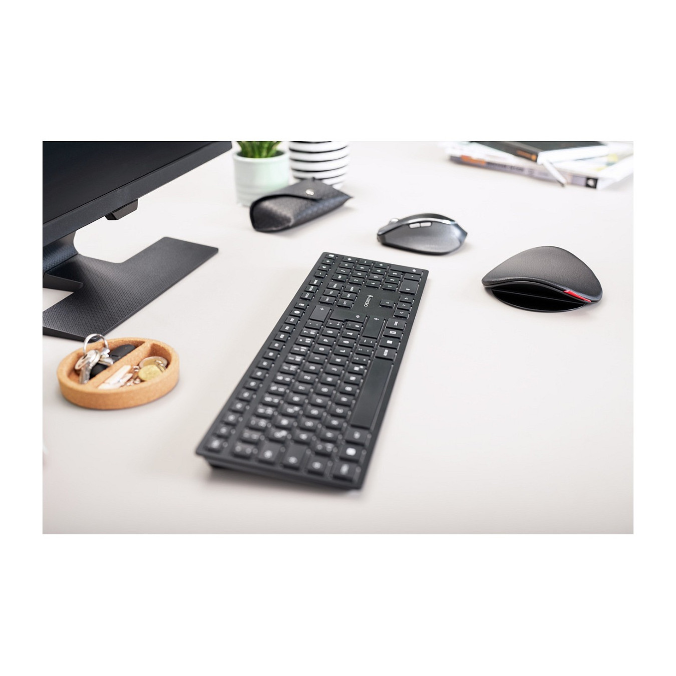 Cherry Keyboard KW 9100 SLIM [CH] black — Buy in Cyprus with Fast Delivery