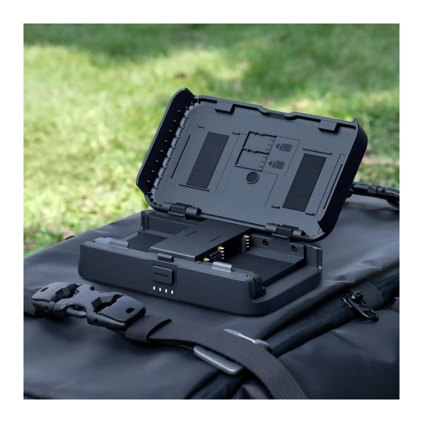 Insta360 Portable Charging Case (X4, X3 and Ace series) — Buy in Cyprus with Fast Delivery