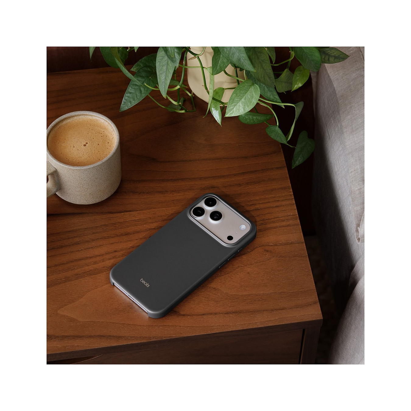 Beats Case iPhone 17 Pro Max mit MagSafe und Kamerasteuerung (granitgrau) — Buy in Cyprus with Fast Delivery