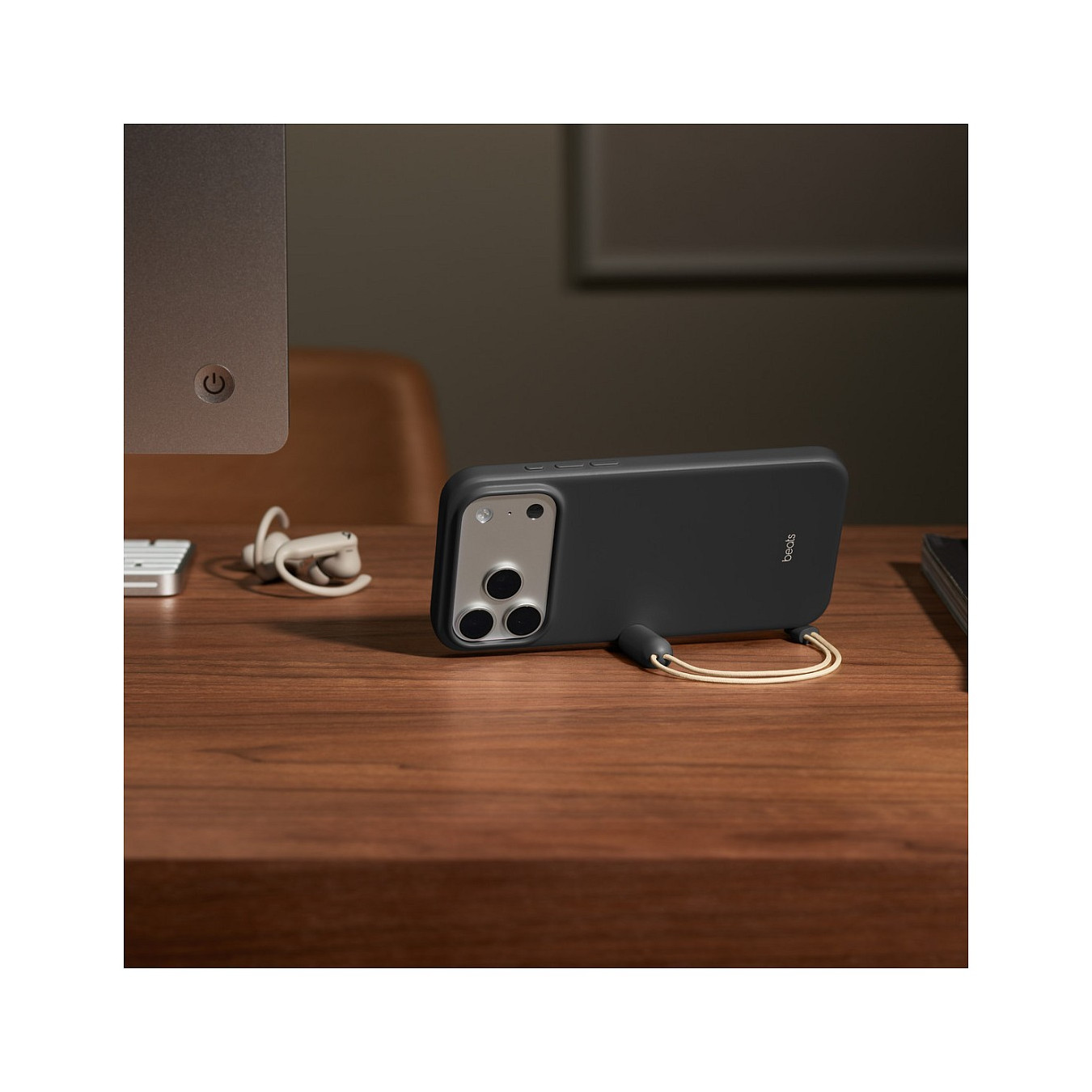 Beats Kickstand Case iPhone 17 Pro Max mit MagSafe und Kamerasteuerung (granitgrau) — Buy in Cyprus with Fast Delivery
