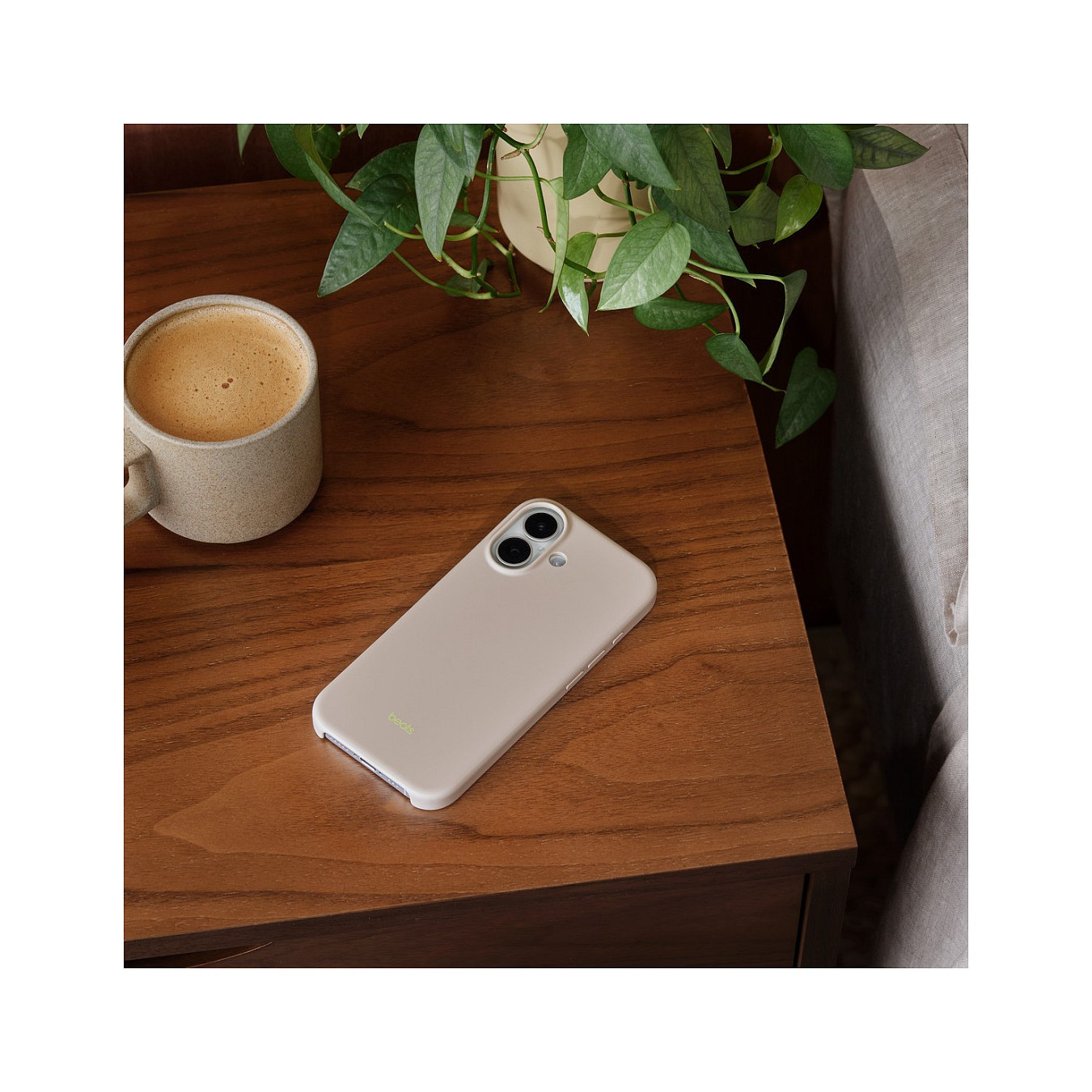 Beats Case iPhone 17 mit MagSafe und Kamerasteuerung (kalkstein) — Buy in Cyprus with Fast Delivery