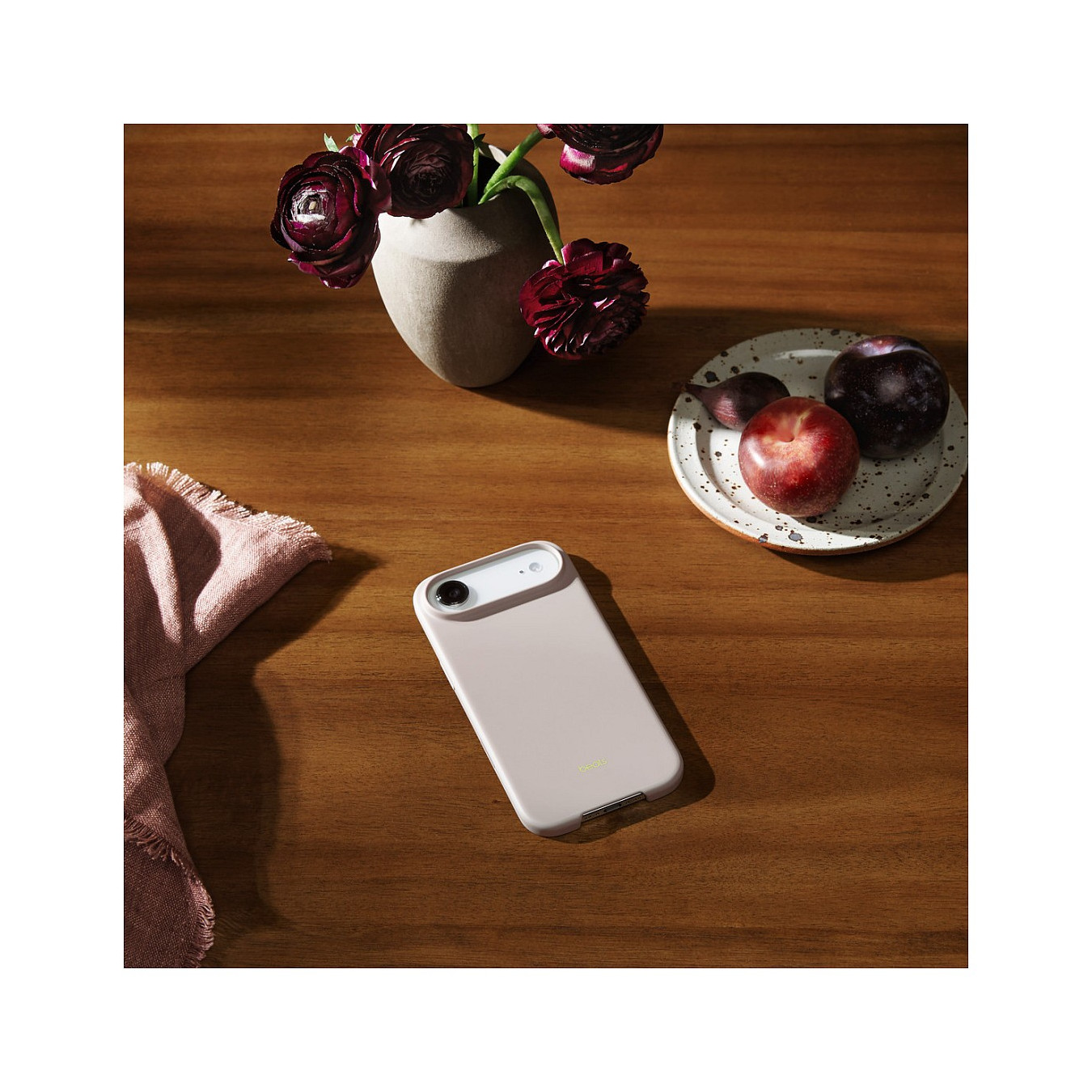 Beats Case iPhone Air mit MagSafe und Kamerasteuerung (kalkstein) — Buy in Cyprus with Fast Delivery