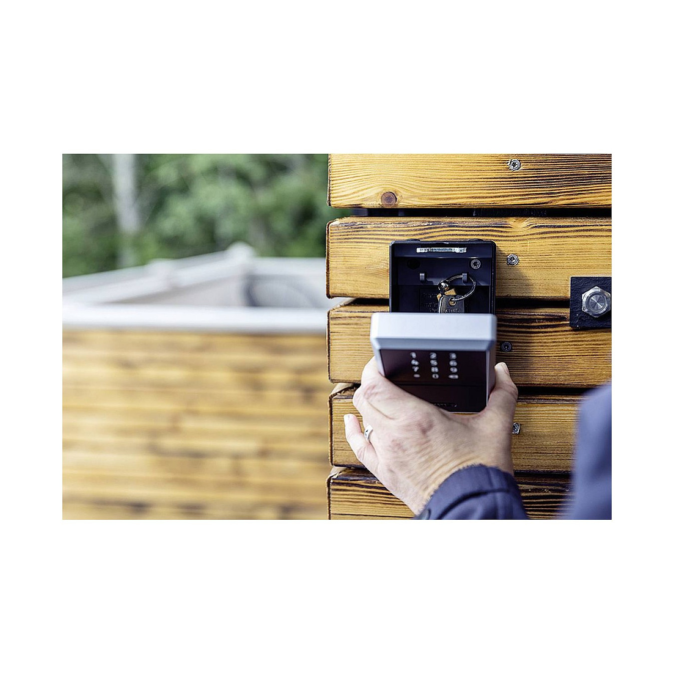 ABUS Schlüsselkasten KeyGarage 787 SMART BT Wandmontage — Buy in Cyprus with Fast Delivery