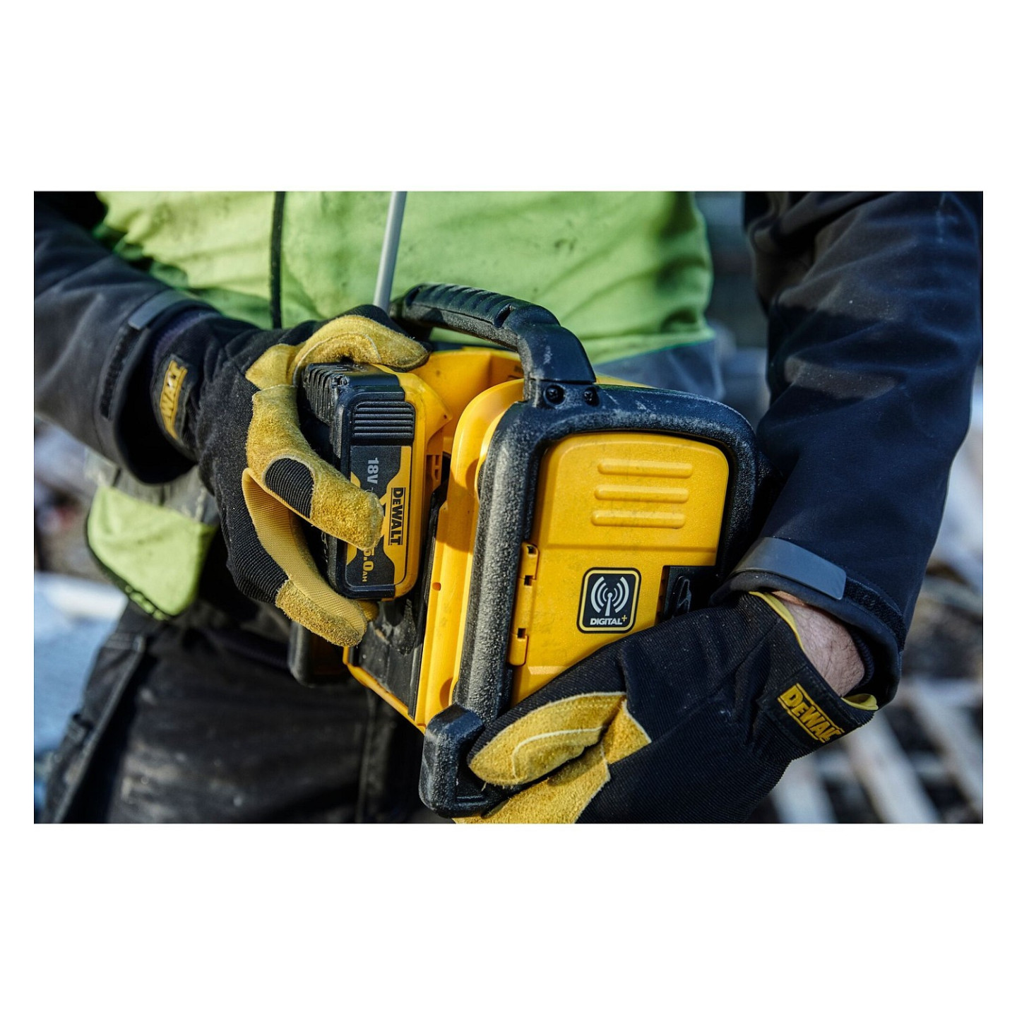 DEWALT Akku- und Netz-Radio fuer 10.8 - 18V — Buy in Cyprus with Fast Delivery