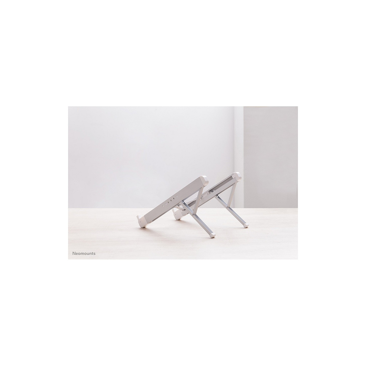 Neomounts NSLS010 Laptop-Ständer. faltbar. 5KG — Buy in Cyprus with Fast Delivery