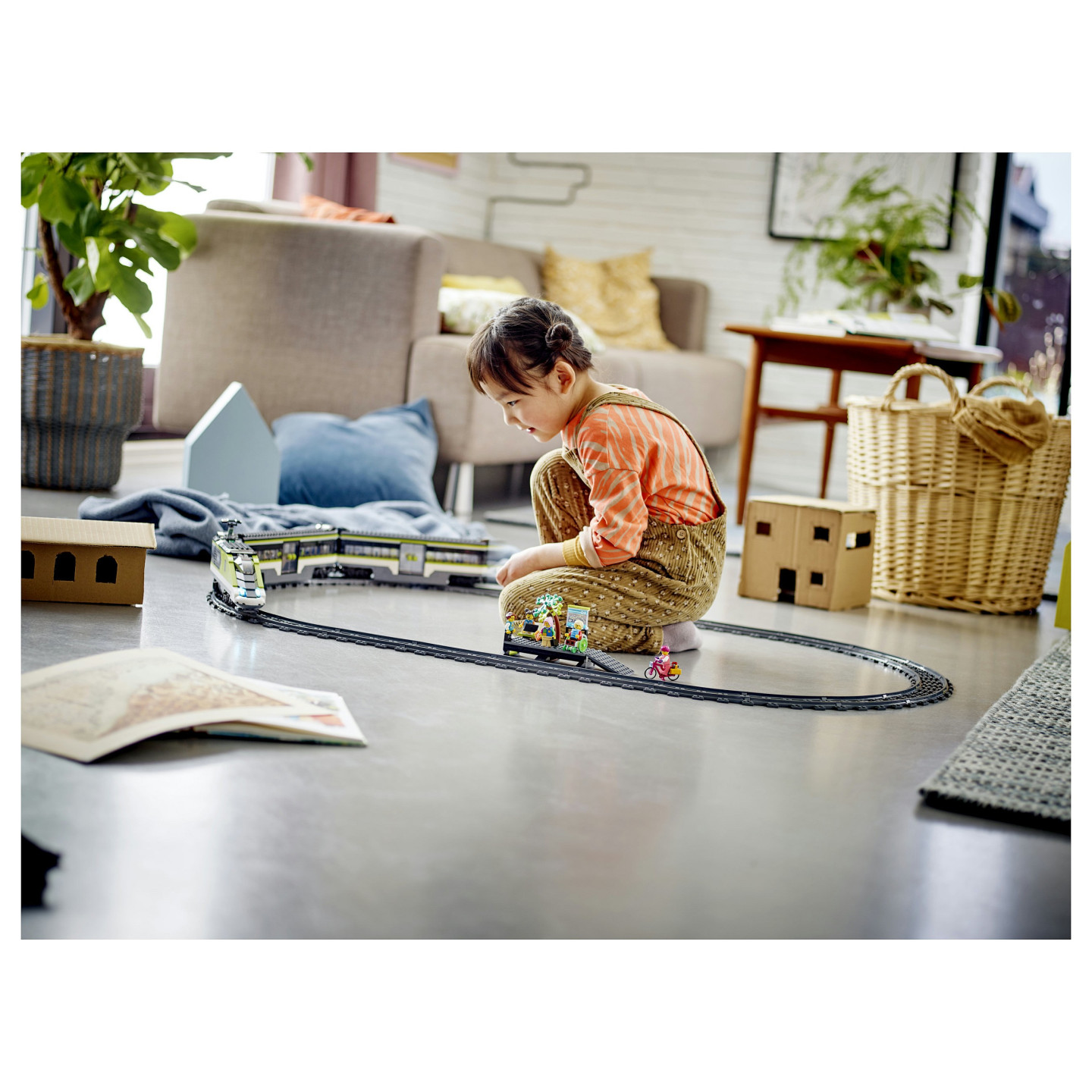 LEGO City - Personen-Schnellzug — Buy in Cyprus with Fast Delivery